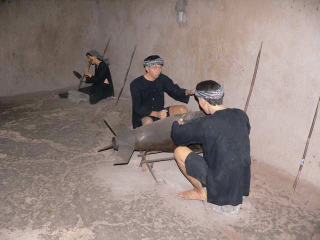 Modelling communist soldiers fighting inside Cu Chi Tunnels