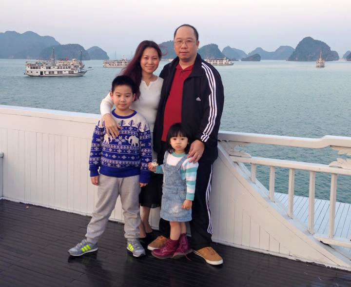 Their happy family at Halong Bay