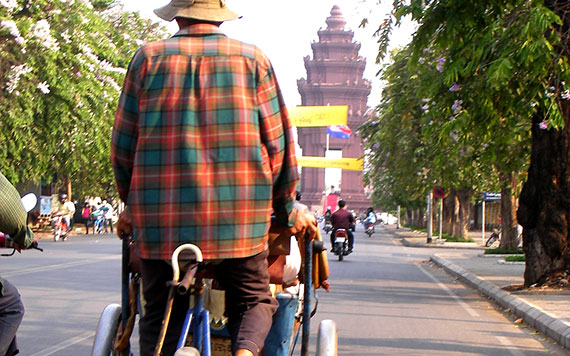 Half Day Phnom Penh Cyclo Tour